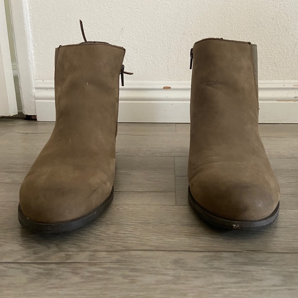 Array Logan’s Women’s Booties. - image 3